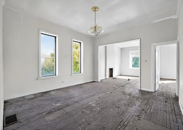 a view of a bathroom