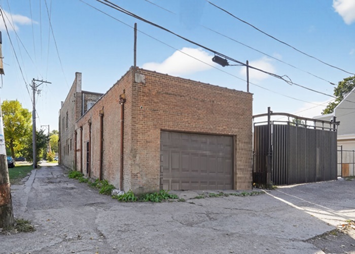 1114 West 51st Street Chicago, IL 60609 - Photo 5 of 20