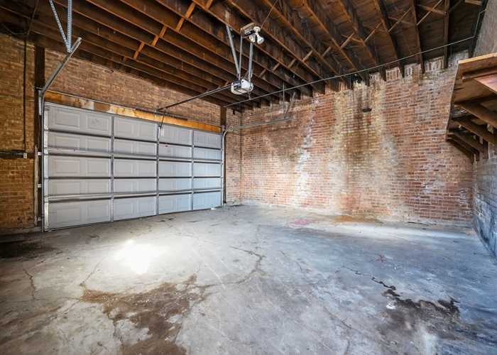 1114 West 51st Street Chicago, IL 60609 - Photo 7 of 20 a view of a garage