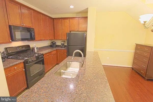 $2,800 | 4464 Beacon Grove Circle, Unit 602A, Fairfax, VA 22033