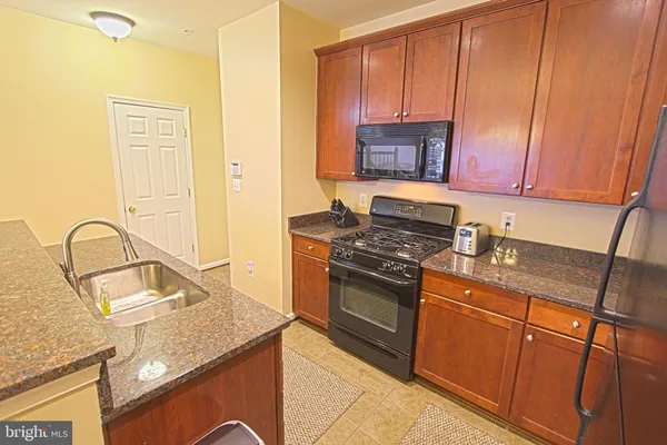 $2,800 | 4464 Beacon Grove Circle, Unit 602A, Fairfax, VA 22033