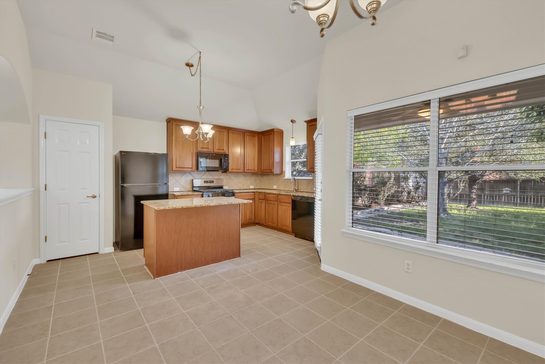 18420 Masi Loop Pflugerville, TX 78660 - Photo 9 of 33