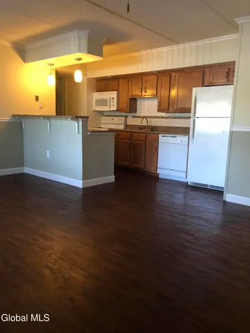 $1,390 | 82 Crescent Street, Unit 21D, Saratoga Springs, NY 12866