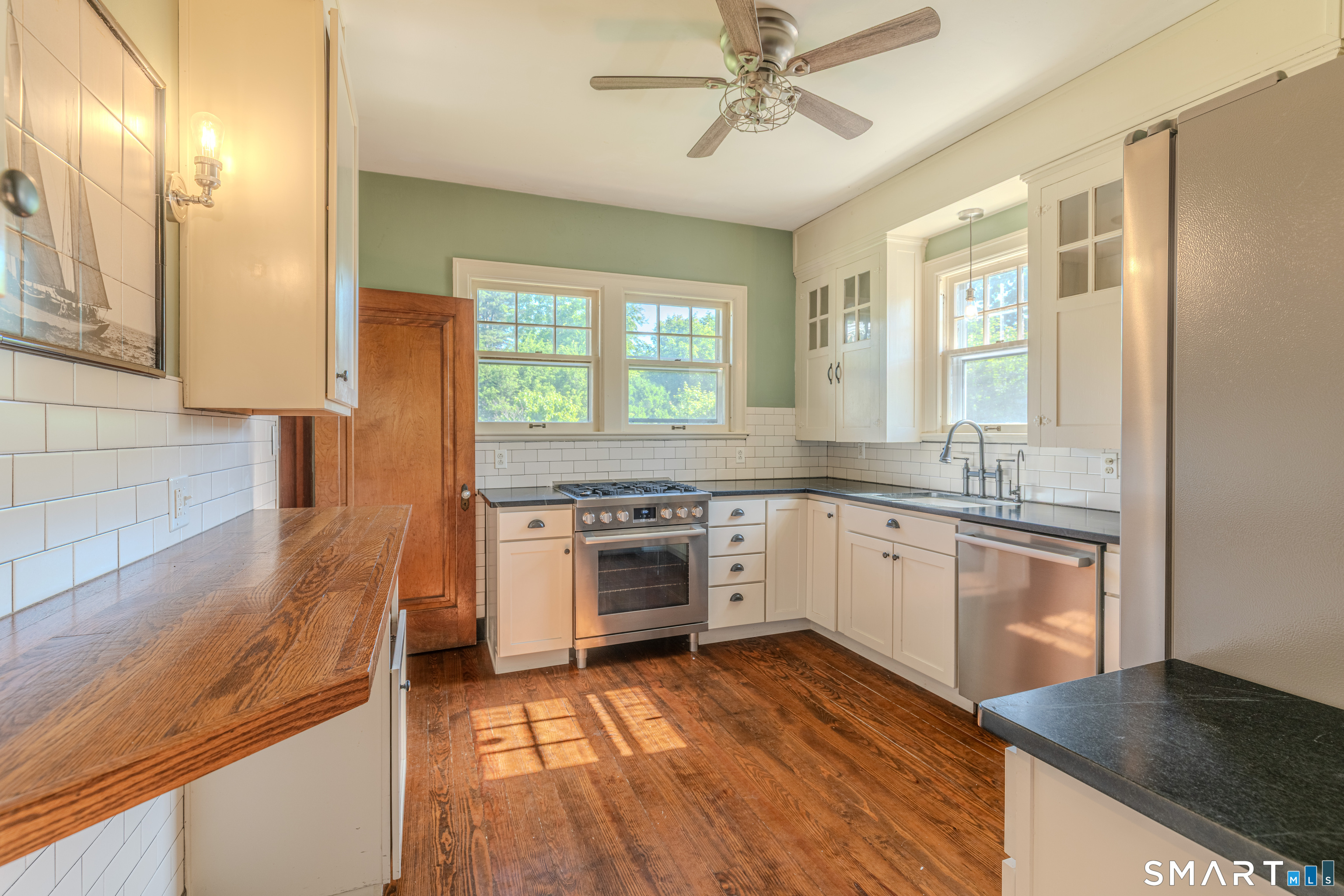 46 Bretton Road Middletown, CT 06457 - Photo 8 of 40