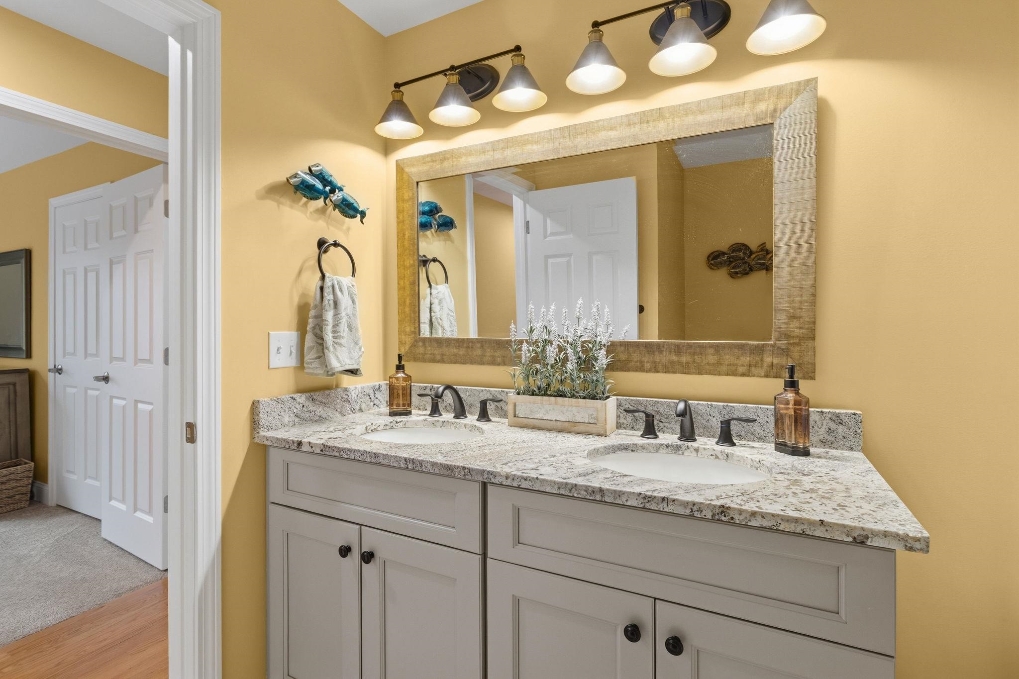 33 Sable Way, Unit 2 Manchester, NH 03102 - Photo 40 of 60