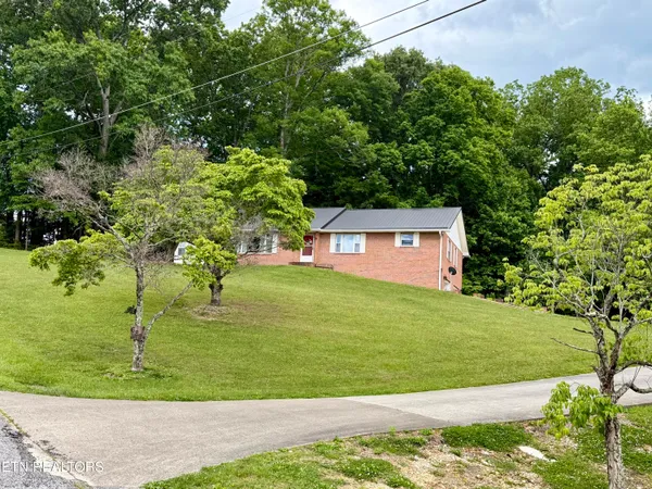 $398,500 | 688 Stiner Lane, La Follette, TN 37766