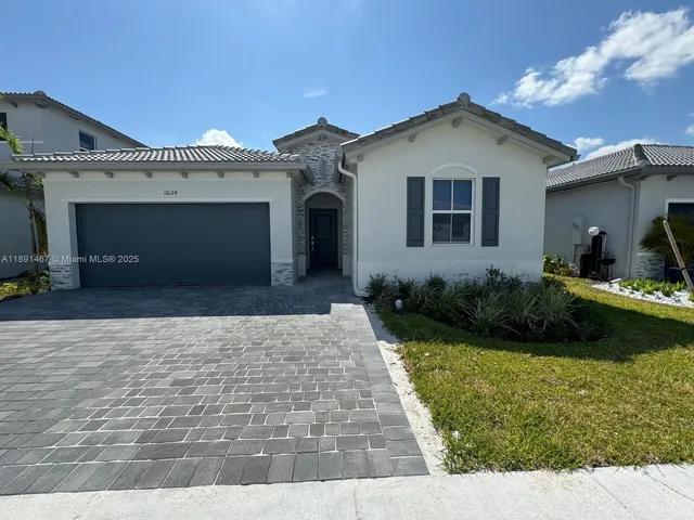 $4,200 | 16124 Southwest 148th Place, Unit 16124, Miami, FL 33193