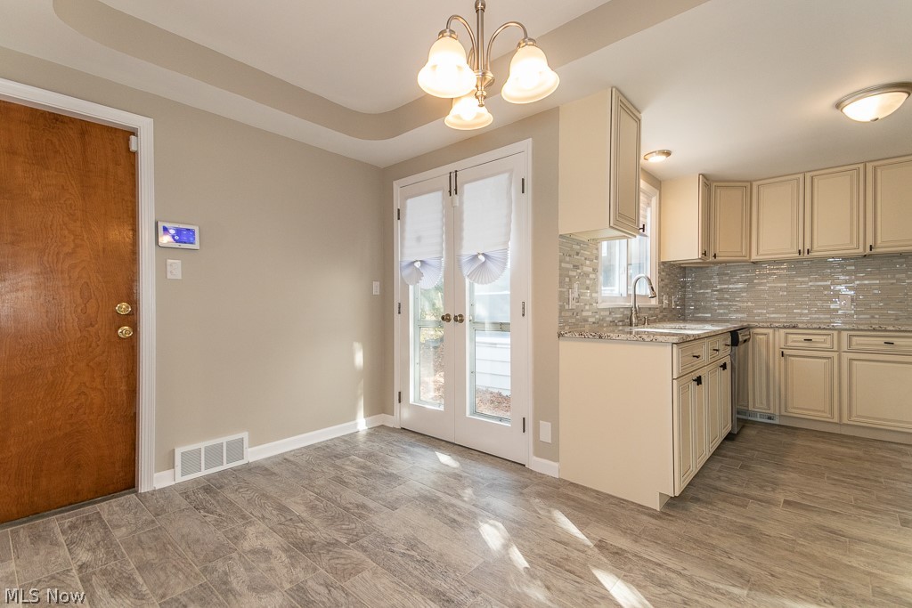 1090 Brandon Road Cleveland, OH 44112 - Photo 12 of 34