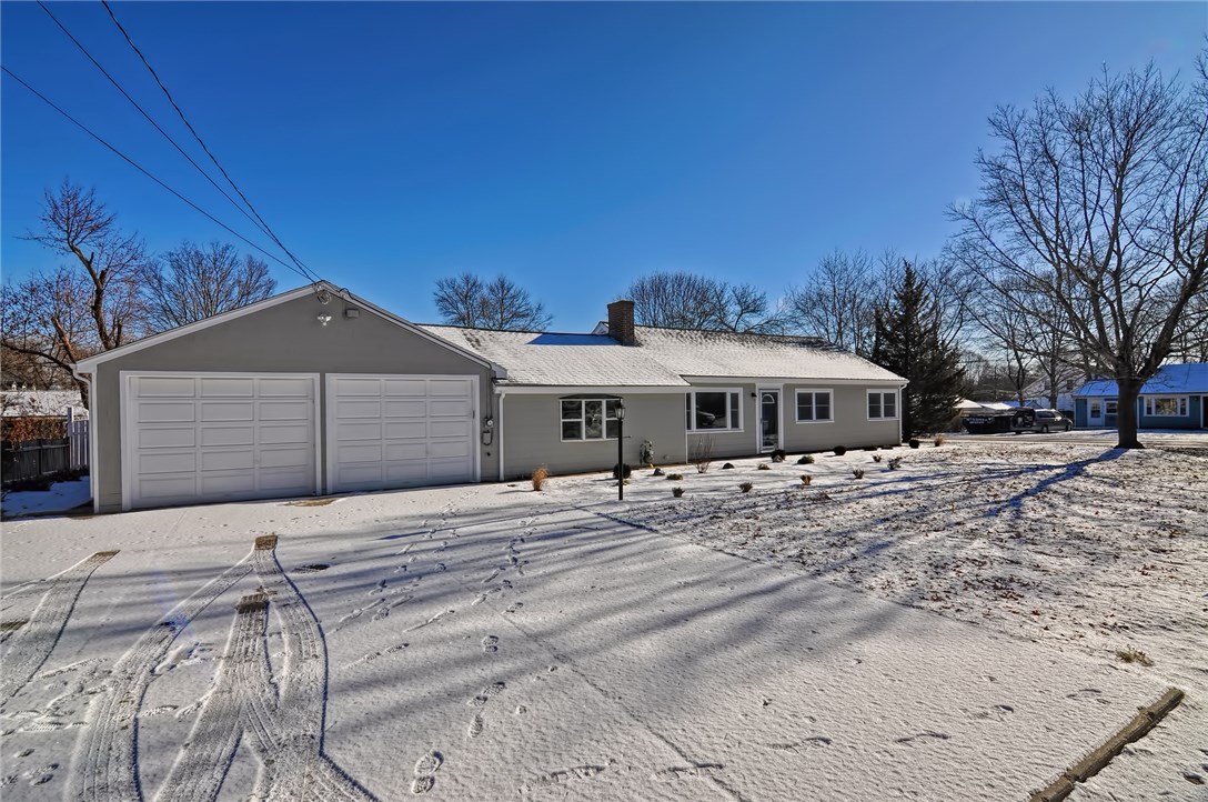 10 Hancock Road Barrington, RI 02806 - Photo 3 of 36
