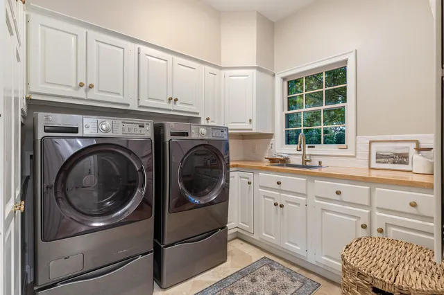 $1,650,000 | 1233 Ballybunion Court Southeast, Grand Rapids, MI 49546