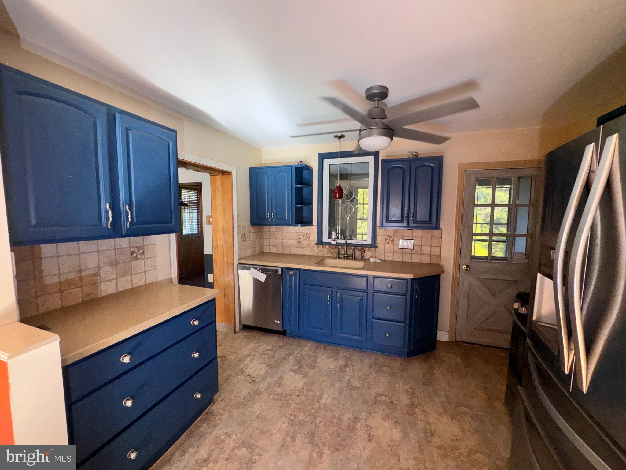 810 Irvington Road Drexel Hill, PA 19026 - Photo 12 of 30 kitchen
