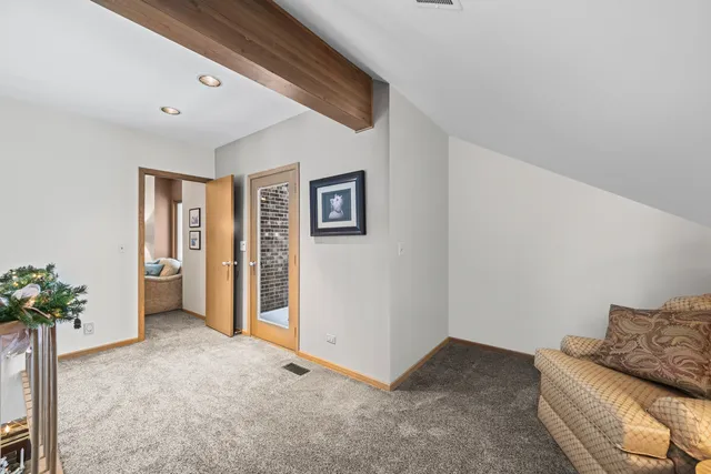 215 East Ryan Court, Arlington Heights, IL 60005