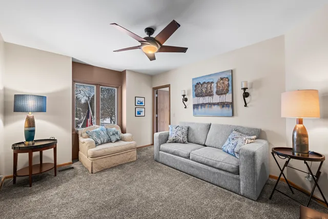 215 East Ryan Court, Arlington Heights, IL 60005