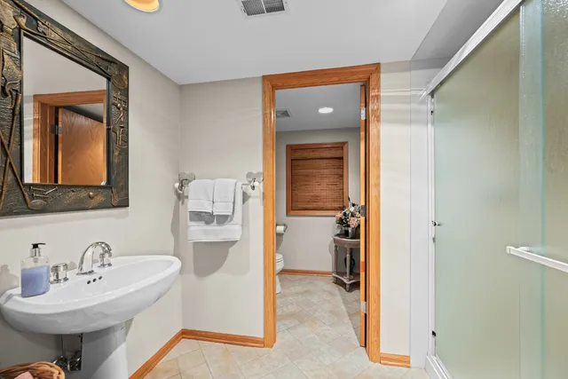 215 East Ryan Court, Arlington Heights, IL 60005