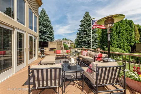 215 East Ryan Court, Arlington Heights, IL 60005