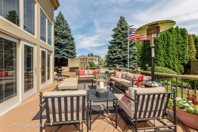 215 East Ryan Court, Arlington Heights, IL 60005