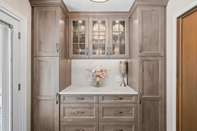 215 East Ryan Court, Arlington Heights, IL 60005