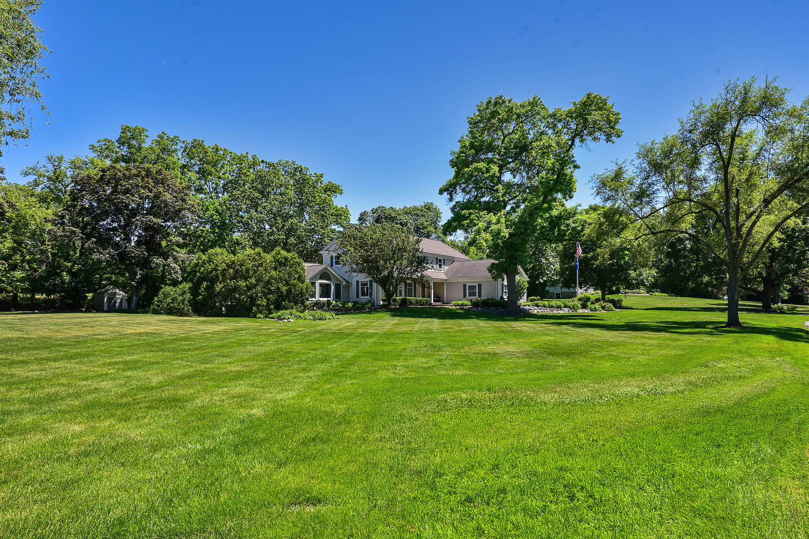 381 Grayfriars Lane Inverness, IL 60067 - Photo 35 of 37