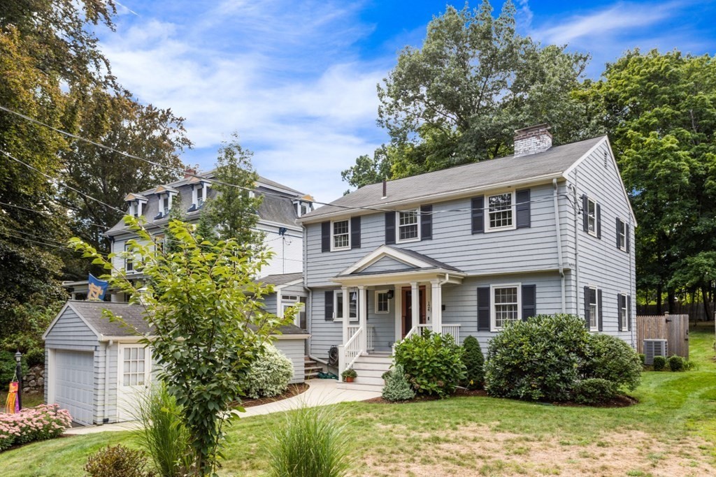 124 Prospect Street Reading, MA 01867 - Photo 1 of 37 Gallery Image 1