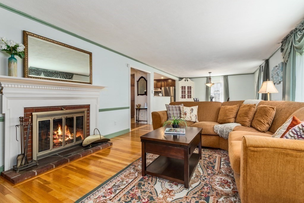 124 Prospect Street Reading, MA 01867 - Photo 11 of 37 Gallery Image 11