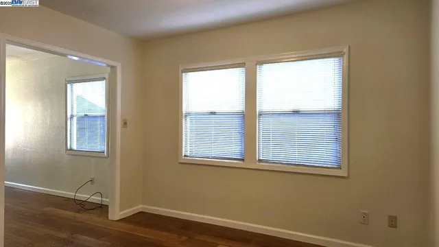 $3,300 | 702 Solano Avenue, Albany, CA 94706