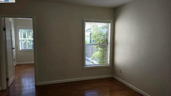 $3,300 | 702 Solano Avenue, Albany, CA 94706