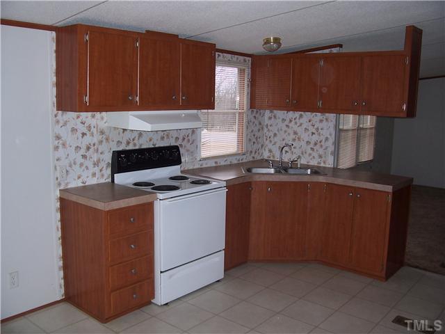 595 Oliver Loop Road Roxboro, NC 27574 - Photo 5 of 8