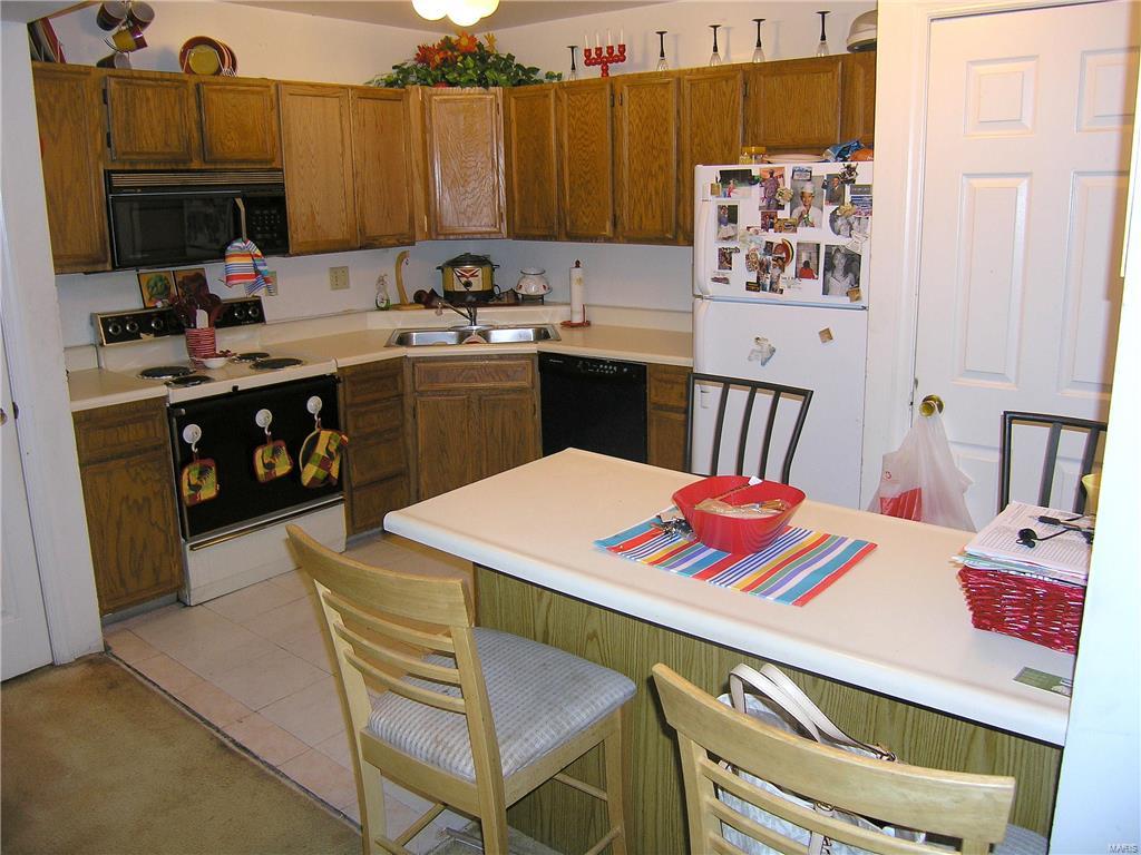 2327 Kratky Road, Unit C St. Louis, MO 63114 - Photo 3 of 10