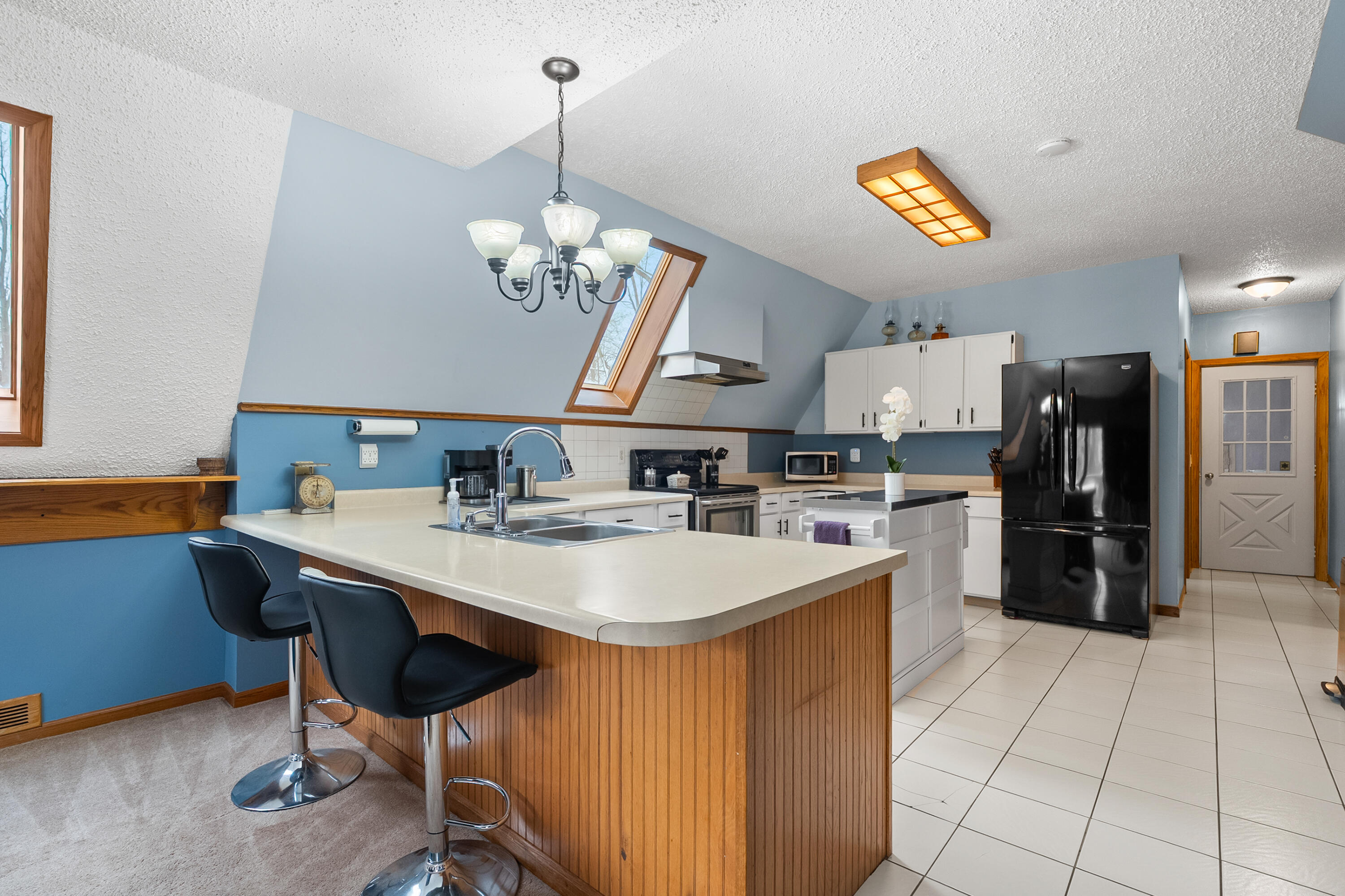 13950 Brady Road Bellevue, MI 49021 - Photo 12 of 49 Let's play cards