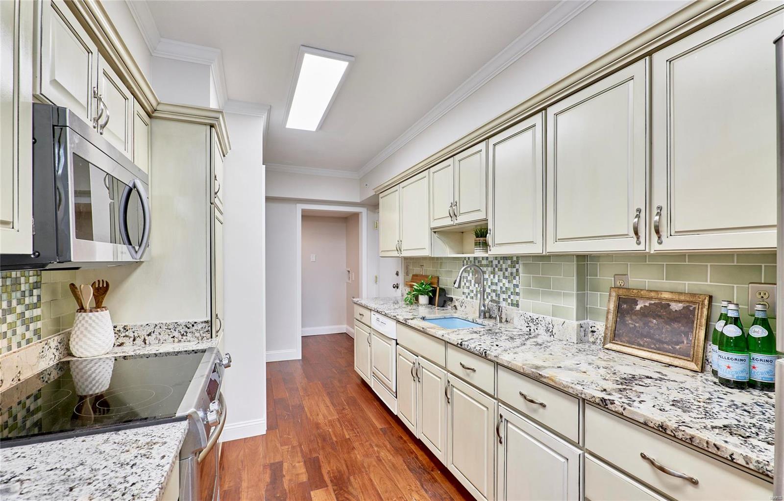 900 South Hanley Road, Unit 7A St. Louis, MO 63105 - Photo 22 of 50 Gallery Image 22