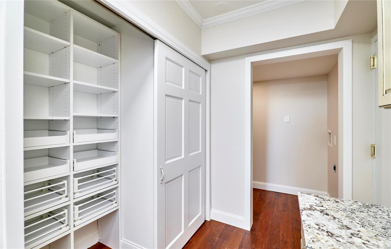 900 South Hanley Road, Unit 7A St. Louis, MO 63105 - Photo 26 of 50 Gallery Image 26