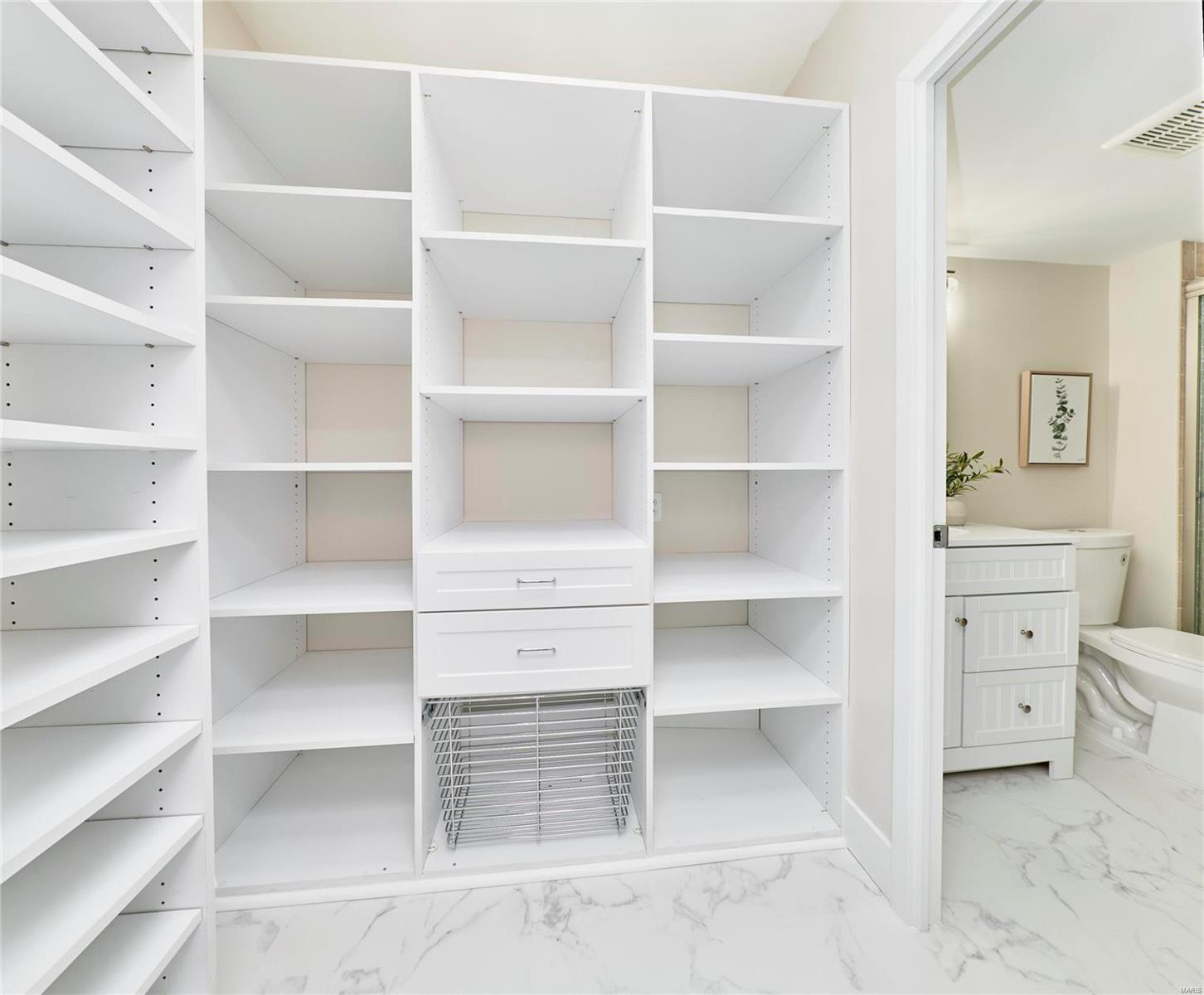 900 South Hanley Road, Unit 7A St. Louis, MO 63105 - Photo 40 of 50 Gallery Image 40