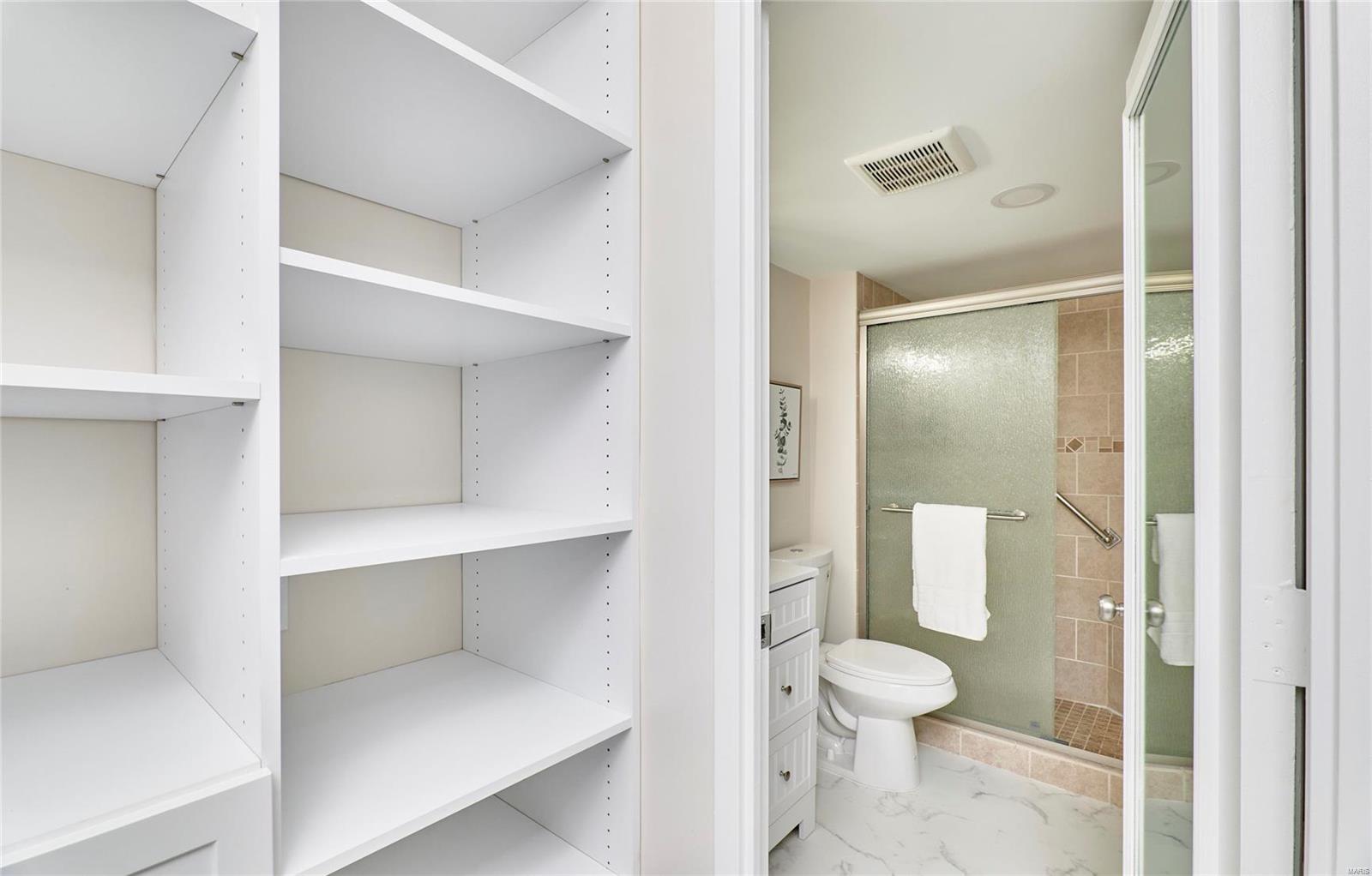 900 South Hanley Road, Unit 7A St. Louis, MO 63105 - Photo 41 of 50 Gallery Image 41