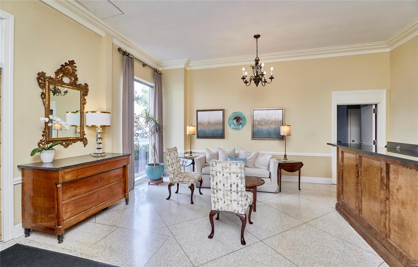 900 South Hanley Road, Unit 7A St. Louis, MO 63105 - Photo 6 of 50 Gallery Image 6