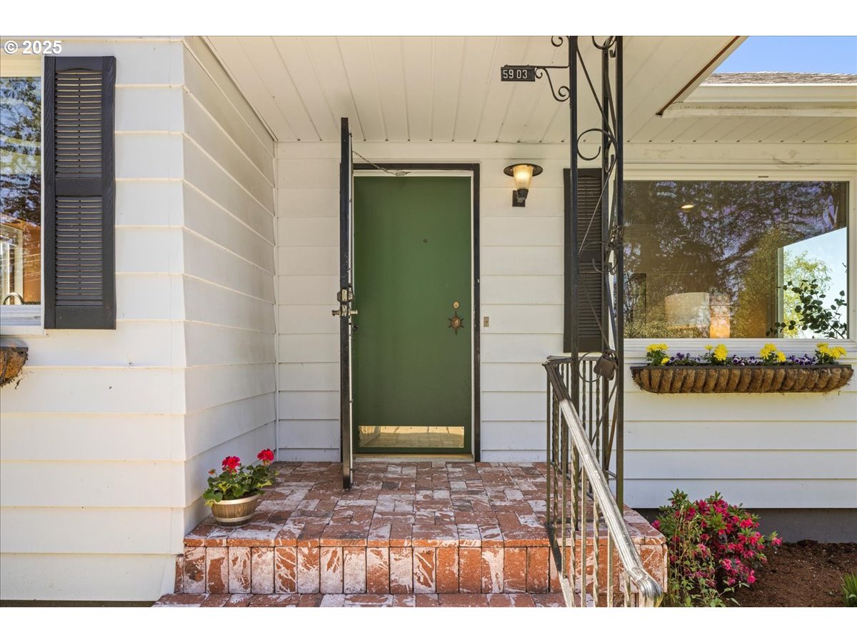 5903 Southwest Old Scholls Ferry Road Portland, OR 97225 - Photo 3 of 36 Gallery Image 3