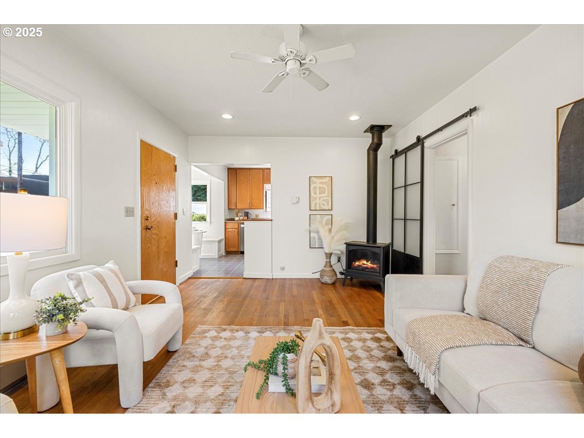 5903 Southwest Old Scholls Ferry Road Portland, OR 97225 - Photo 7 of 36 Gallery Image 7