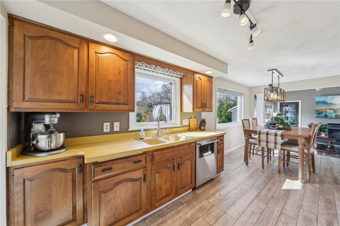 423 Wimbledon Road Irondequoit, NY 14617 - Photo 20 of 50