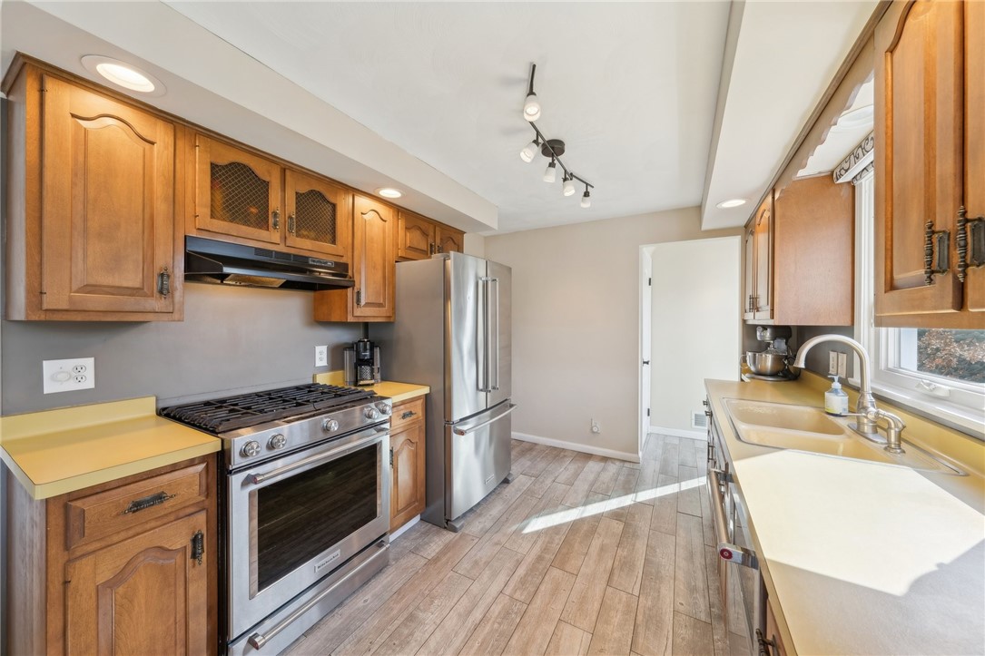 423 Wimbledon Road Irondequoit, NY 14617 - Photo 22 of 50