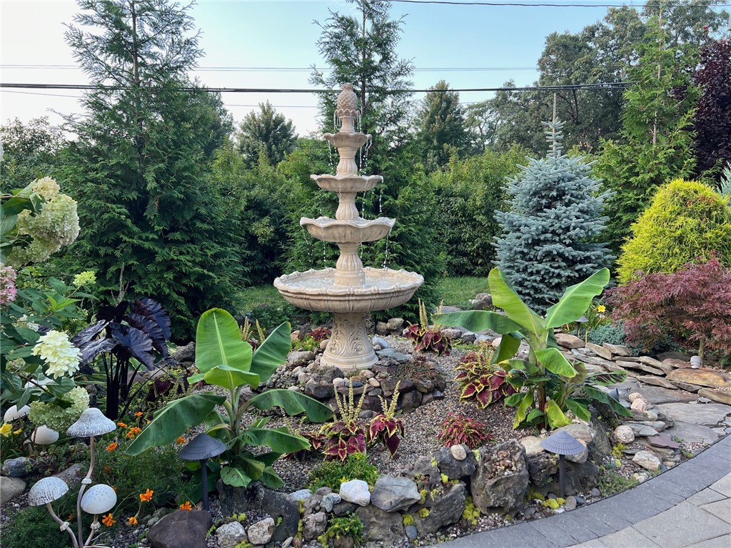 423 Wimbledon Road Irondequoit, NY 14617 - Photo 37 of 50