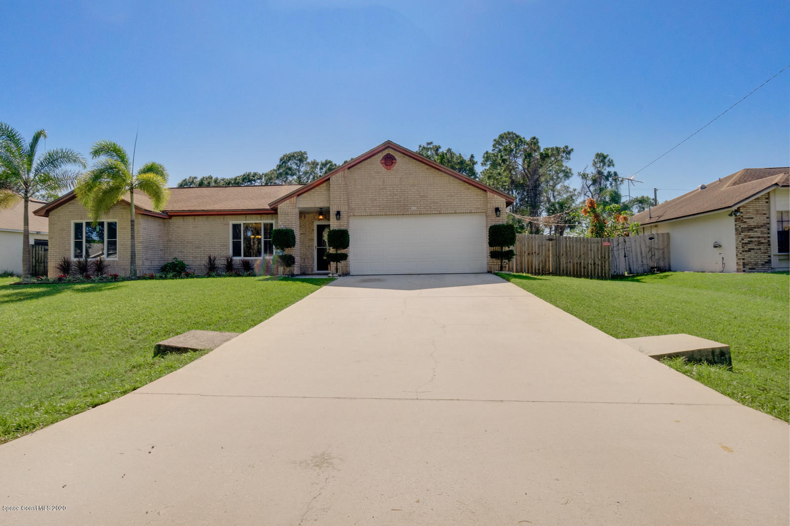 1544 Adview Road Southeast Palm Bay, FL 32909 - Photo 2 of 30 02_1544Adview00007Edit_mls