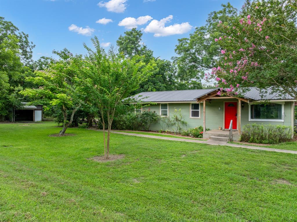 1598 Creek Road Lorena, TX 76655 - Photo 5 of 39