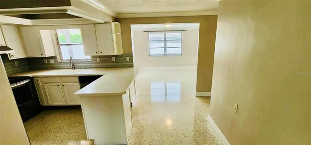 $2,000 | 68 Lake Shore Drive, Palm Harbor, FL 34684