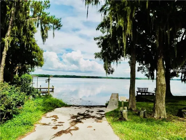 $2,000 | 68 Lake Shore Drive, Palm Harbor, FL 34684