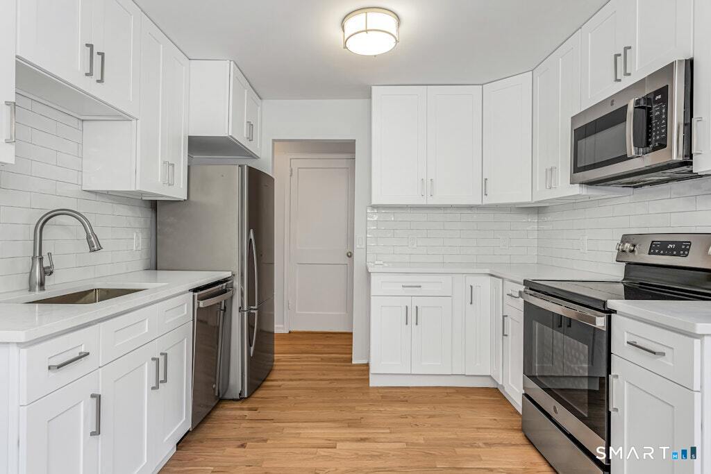 3 Walmsley Road Darien, CT 06820 - Photo 14 of 33 Gallery Image 14