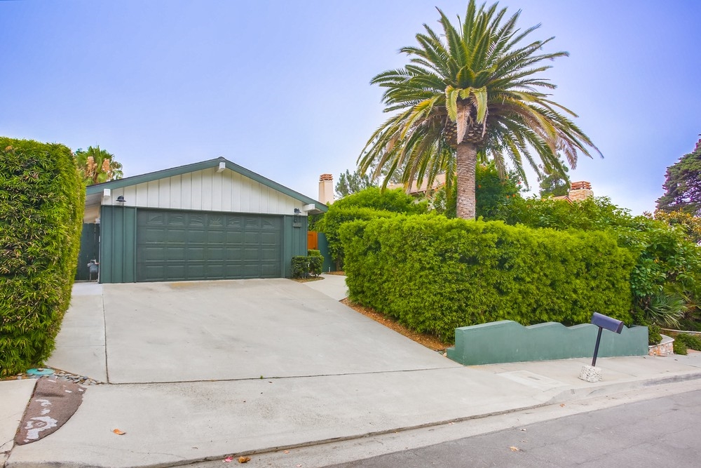 2121 Del Mar Heights Road Del Mar, CA 92014 - Photo 2 of 25 Gallery Image 2