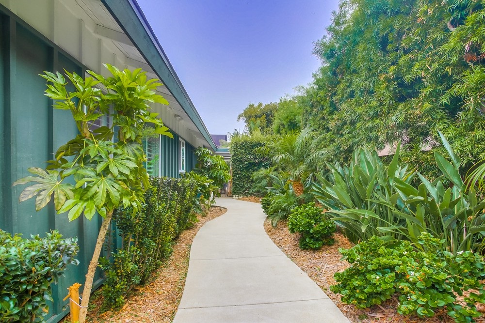 2121 Del Mar Heights Road Del Mar, CA 92014 - Photo 6 of 25 Gallery Image 6