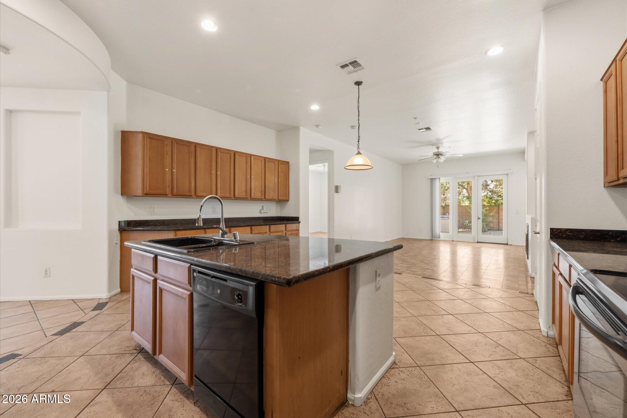 6229 South Moccasin Trail Gilbert, AZ 85298 - Photo 5 of 25 Room For Everyone