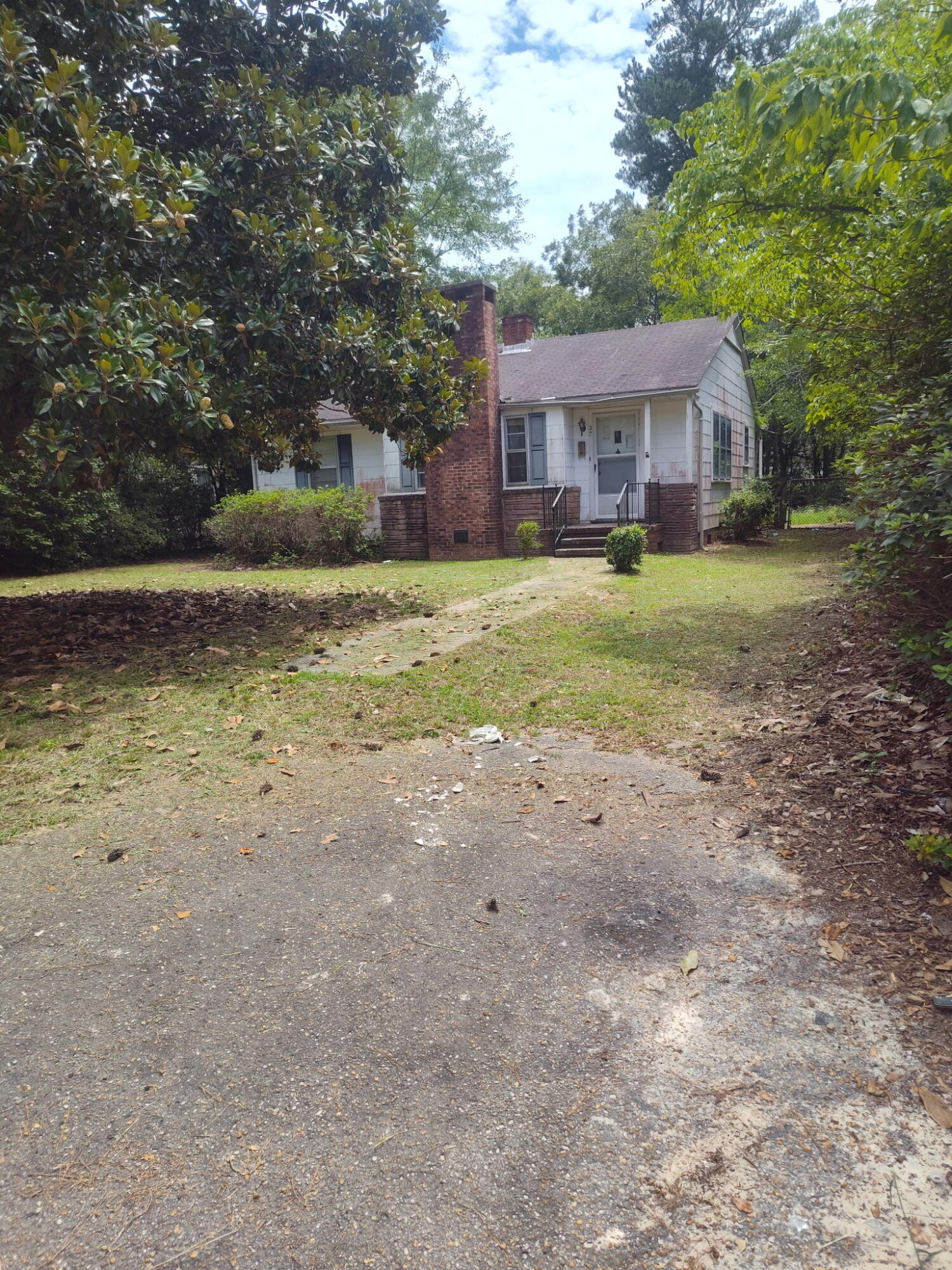 37 Reed Street Sumter, SC 29150 - Photo 2 of 9 4538656621417744431