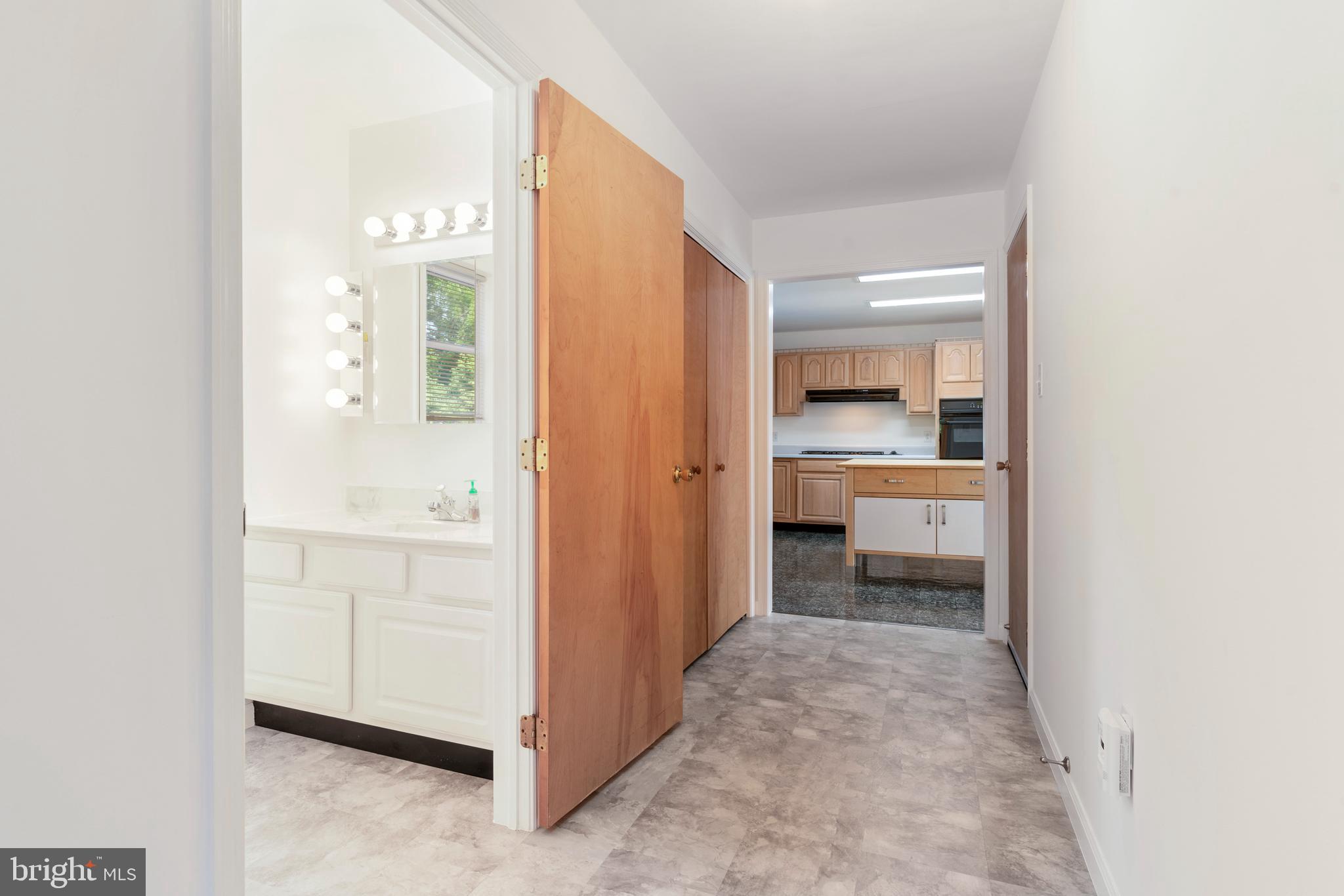 14 River Road Philadelphia, PA 19128 - Photo 17 of 35 Gallery Image 17