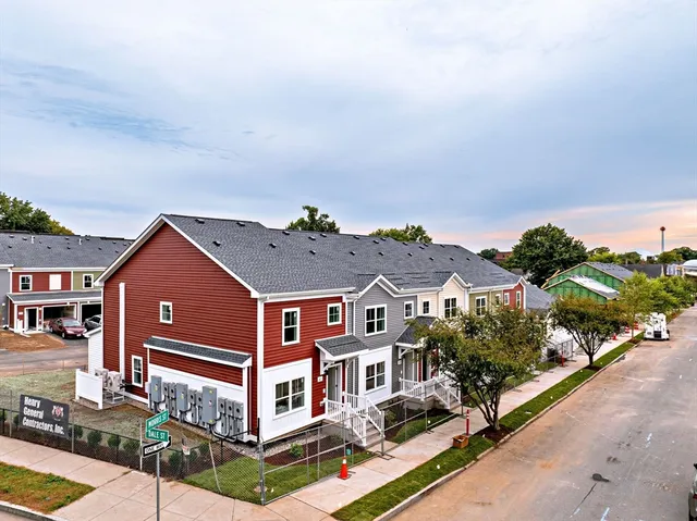 $206,000 | 88 Central Street, Unit 307, Springfield, MA 01105